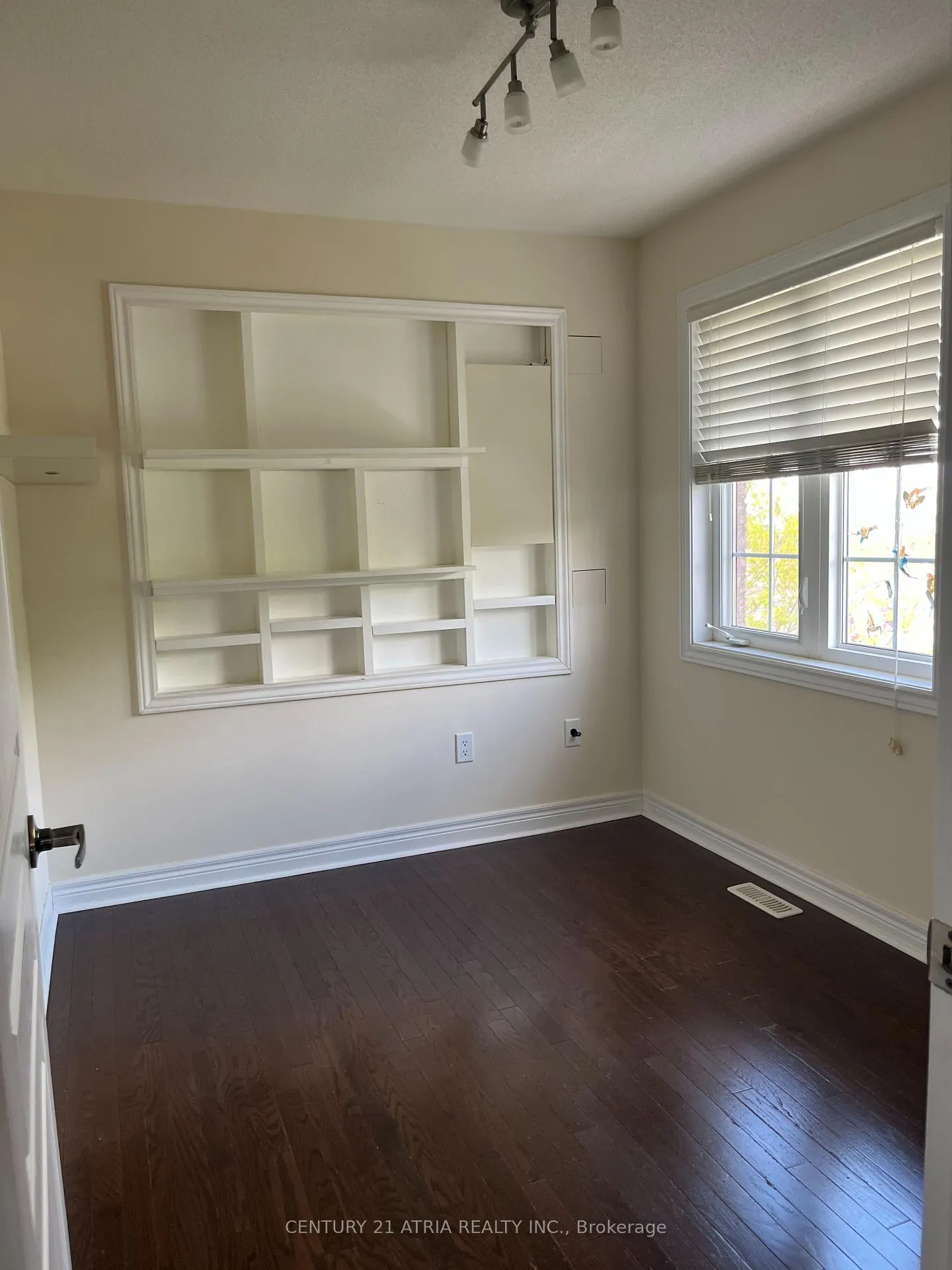 Photo 17 of 209 District Avenue, Vaughan, Patterson — HOMEH