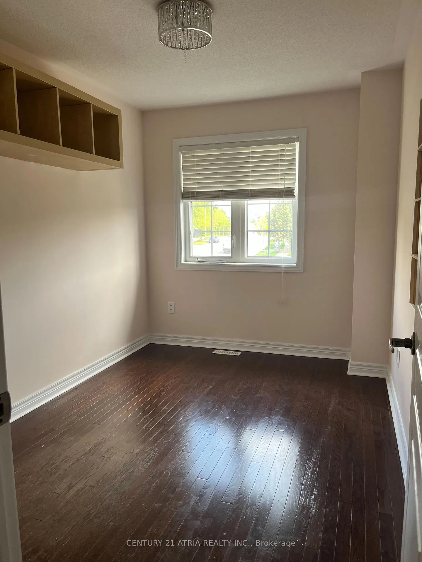 Photo 18 of 209 District Avenue, Vaughan, Patterson — HOMEH