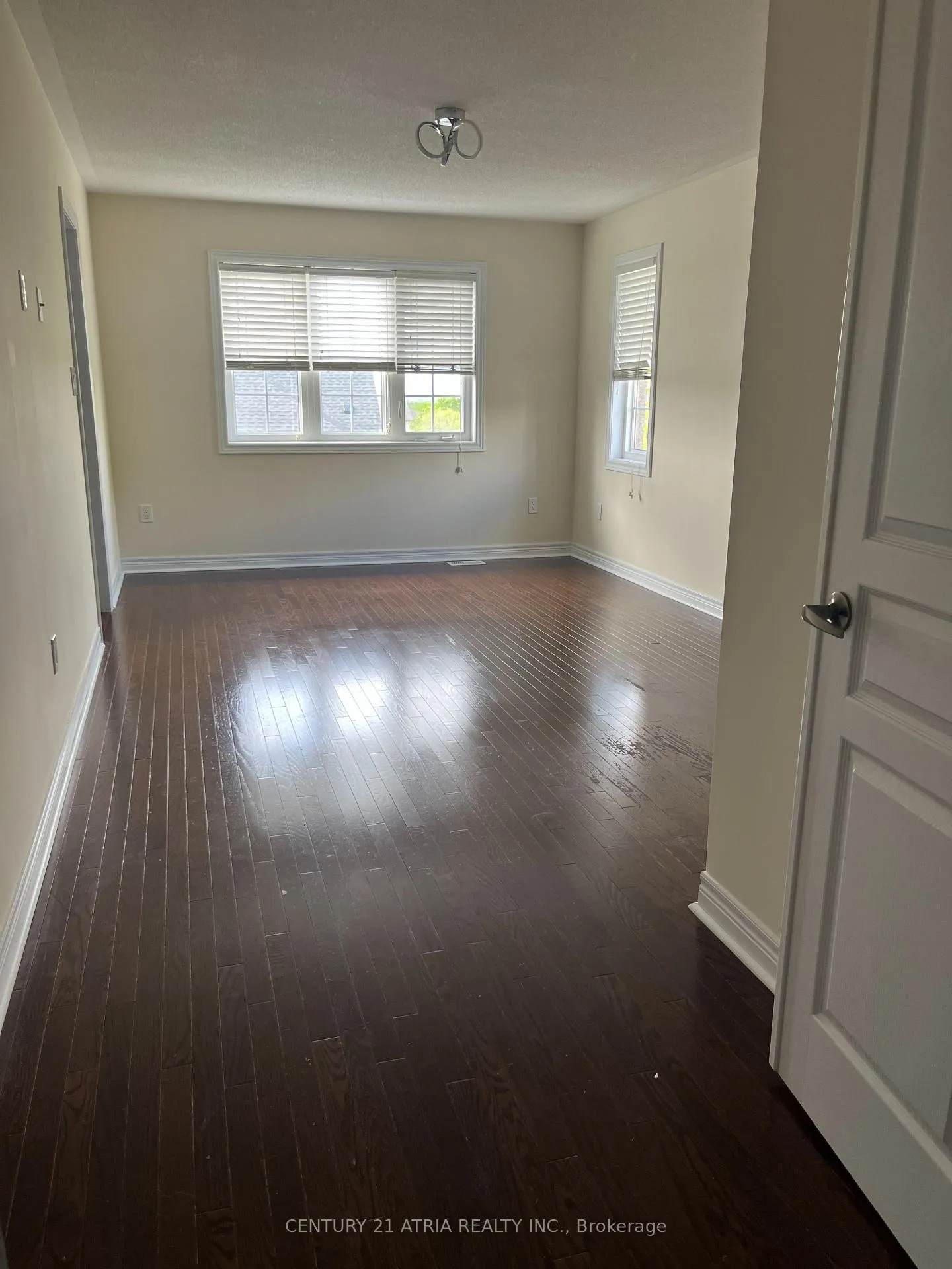 Photo 19 of 209 District Avenue, Vaughan, Patterson — HOMEH