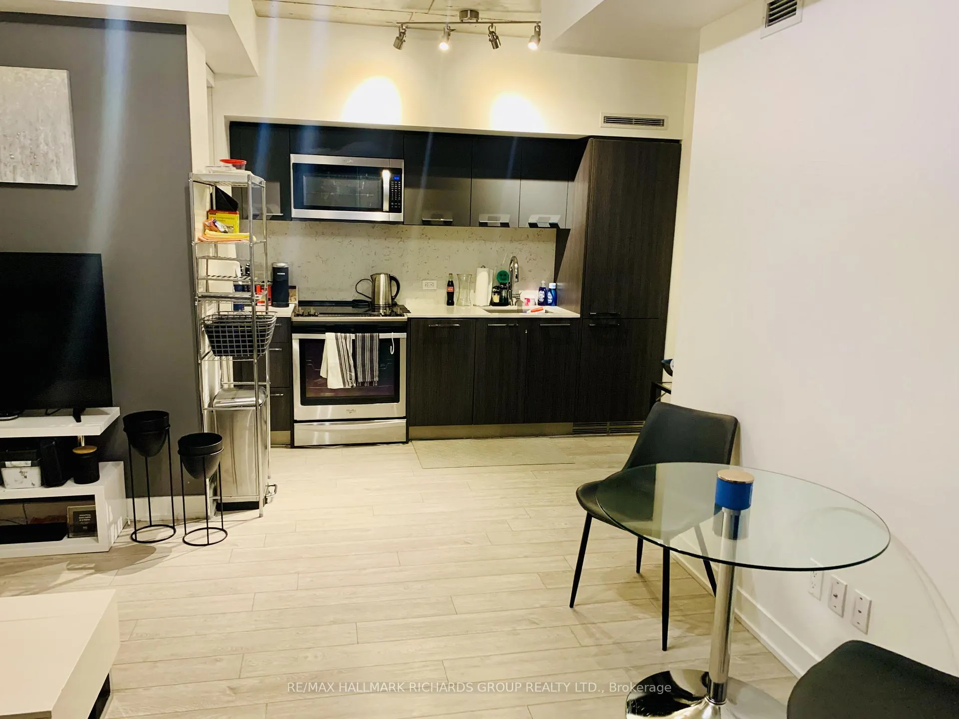 Photo 4 of Unit 1002, 25 Baseball Place, Toronto, South Riverdale — HOMEH