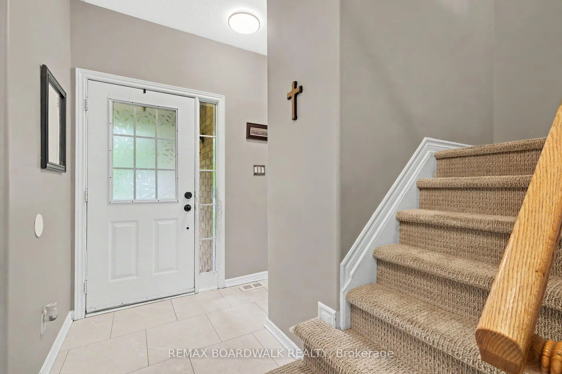 Photo 4 of 4091 Canyon Walk Drive, Ottawa, Riverside South/Gloucester Glen — HOMEH
