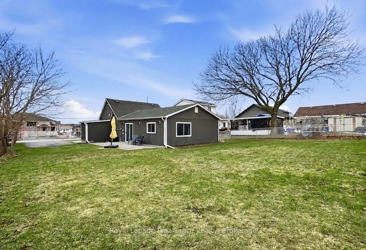 Photo 2 of 91 Lywood Street, Belleville, Thurlow Ward — HOMEH