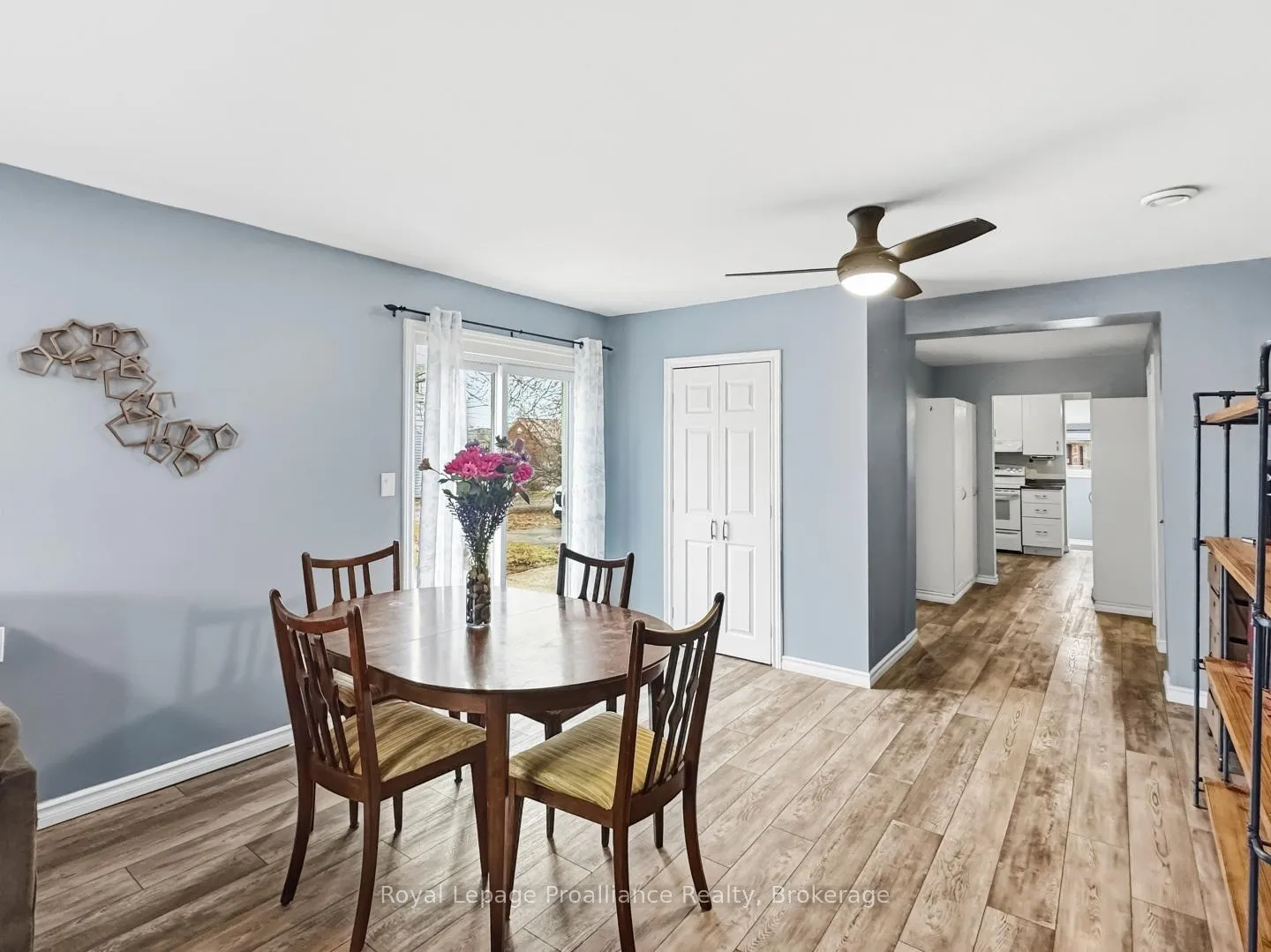 Photo 10 of 91 Lywood Street, Belleville, Thurlow Ward — HOMEH