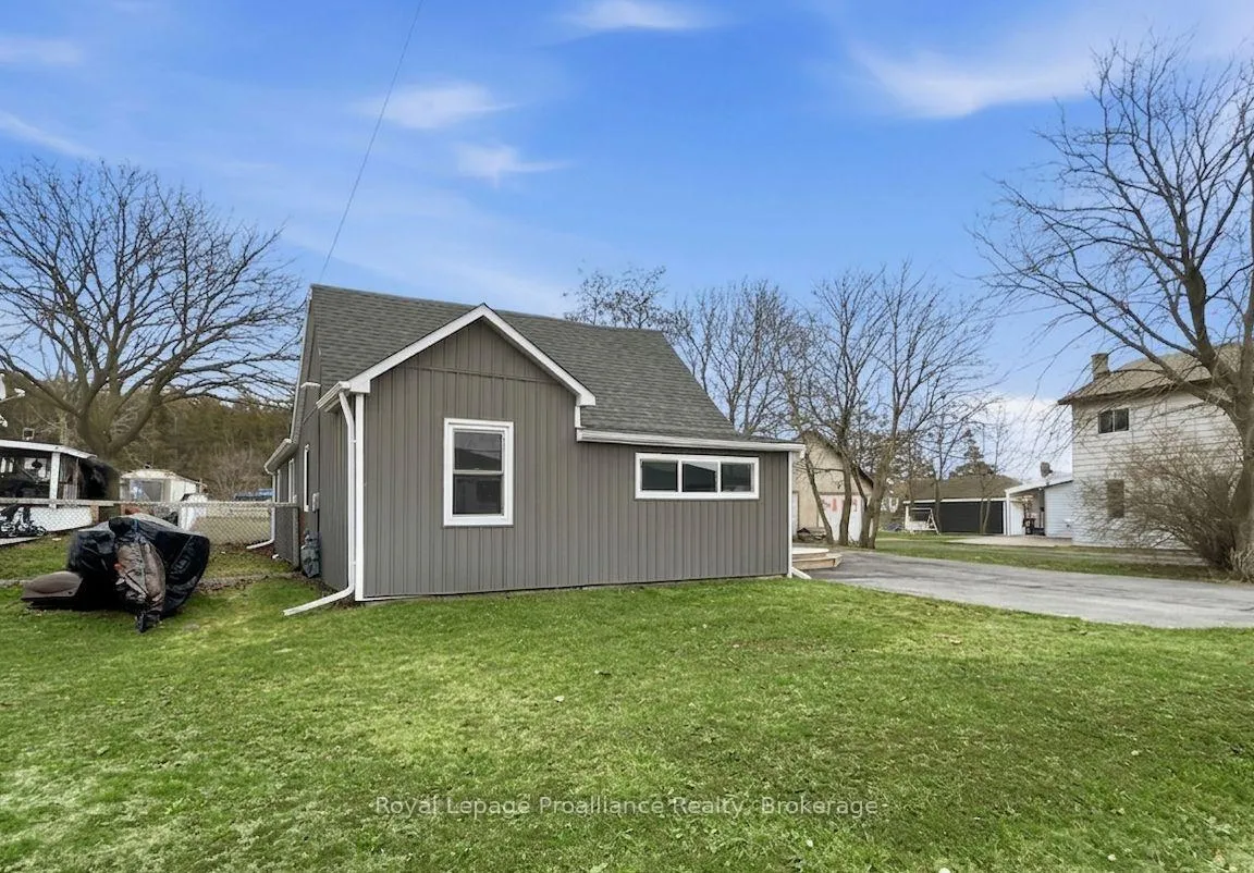 Photo 37 of 91 Lywood Street, Belleville, Thurlow Ward — HOMEH