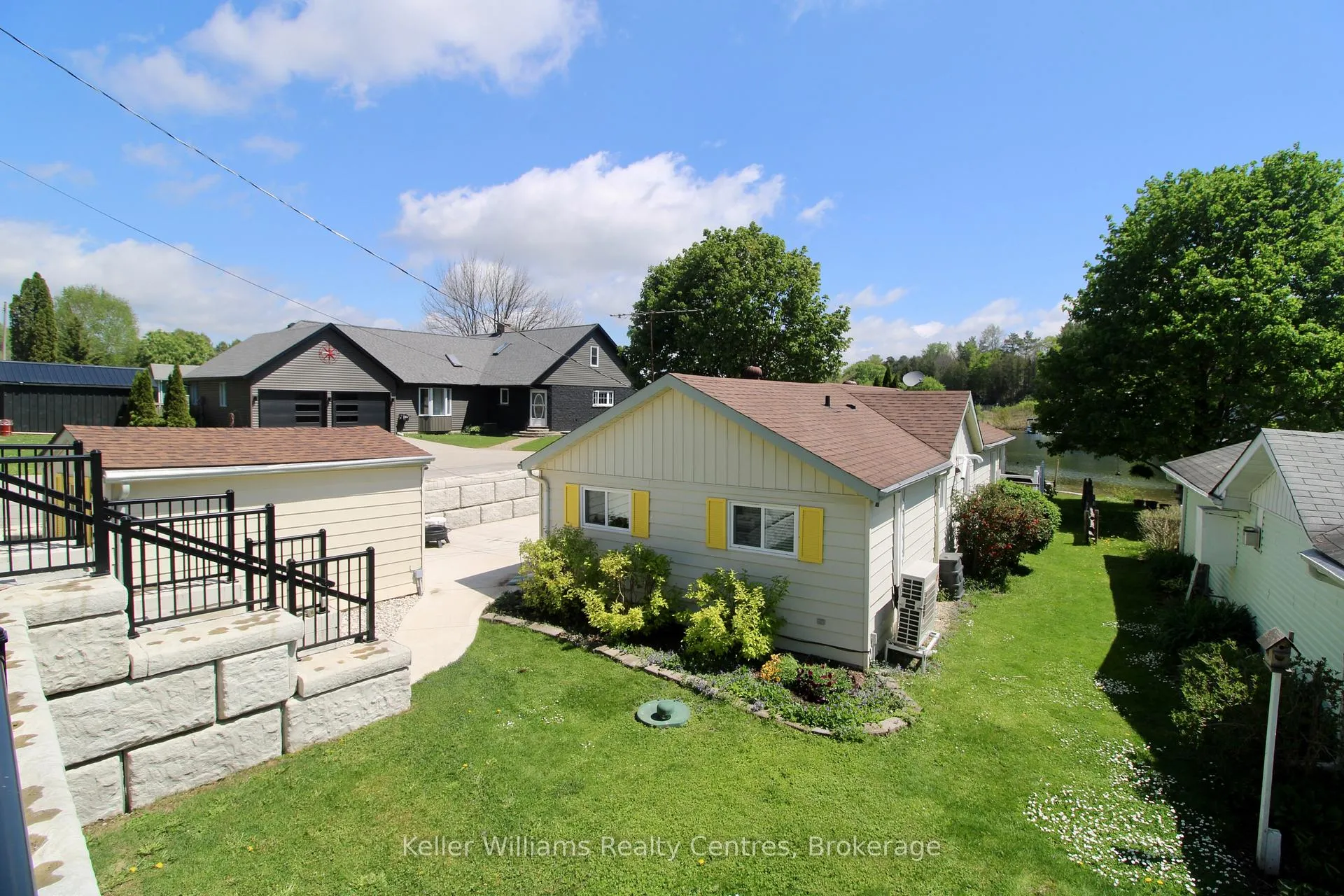 Photo 7 of 419 Lake Rosalind Road 4, Brockton — HOMEH