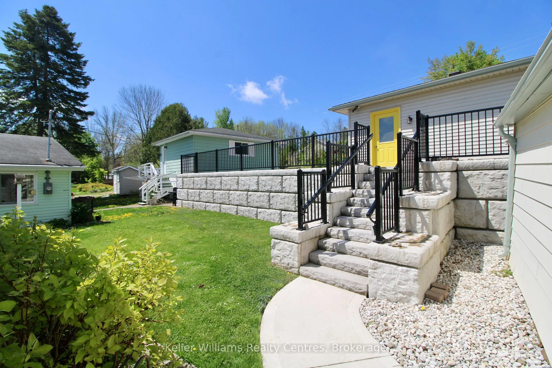 Photo 8 of 419 Lake Rosalind Road 4, Brockton — HOMEH