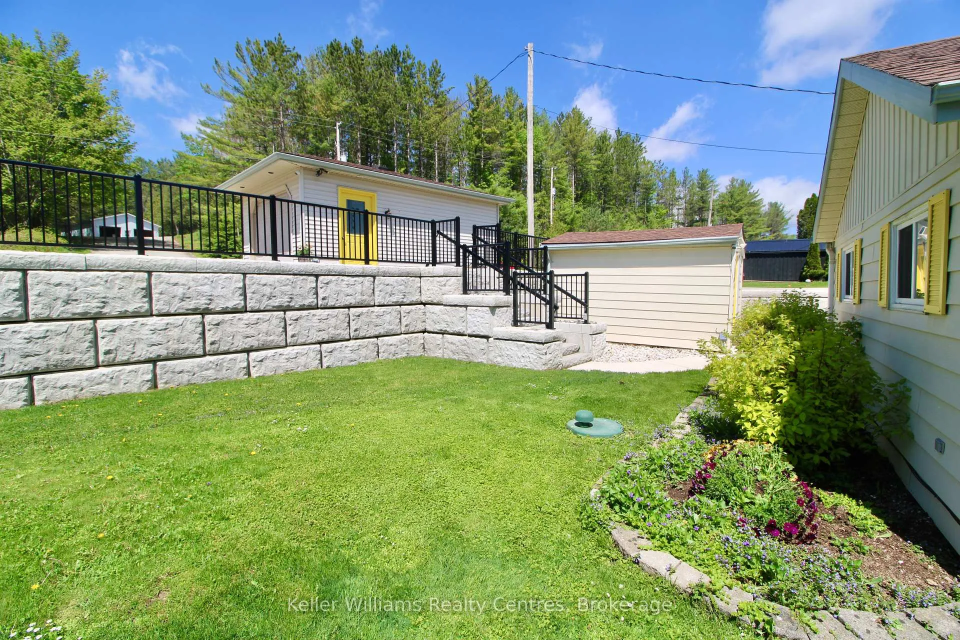 Photo 9 of 419 Lake Rosalind Road 4, Brockton — HOMEH