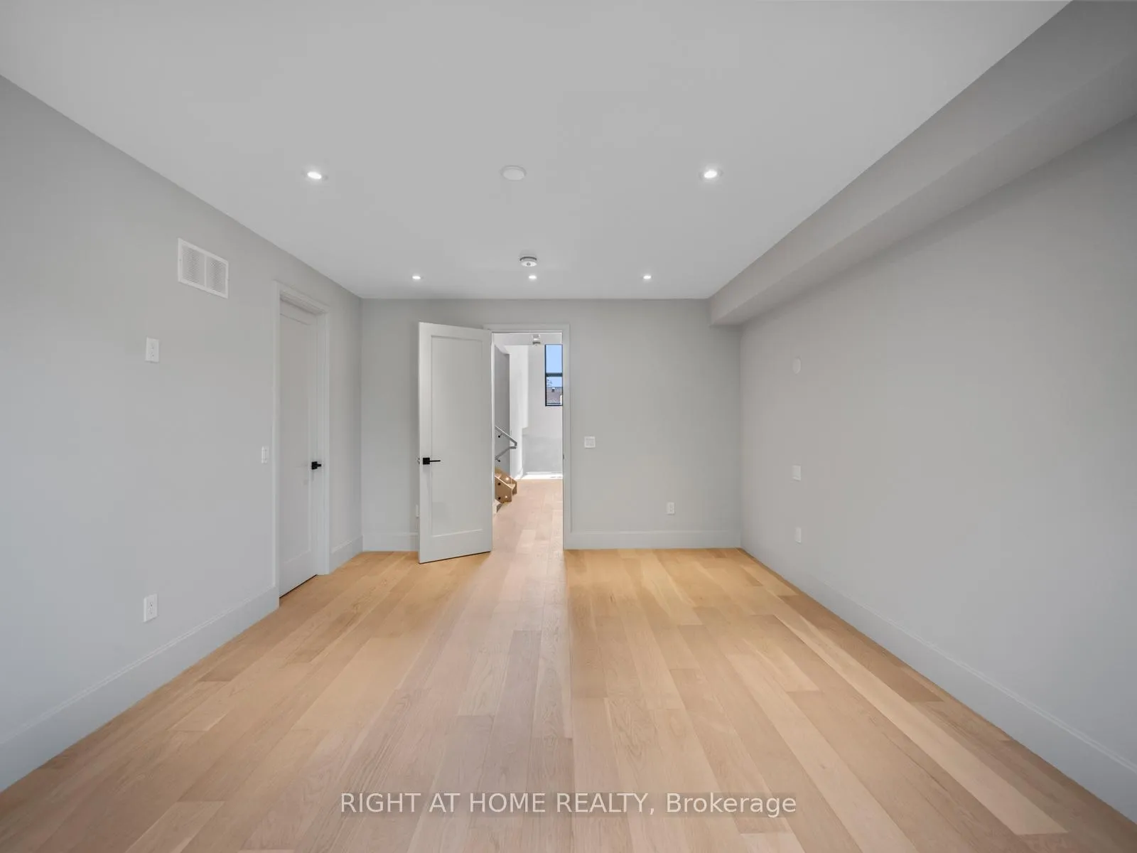 Photo 27 of 57 Alameda Avenue, Toronto, Oakwood Village — HOMEH