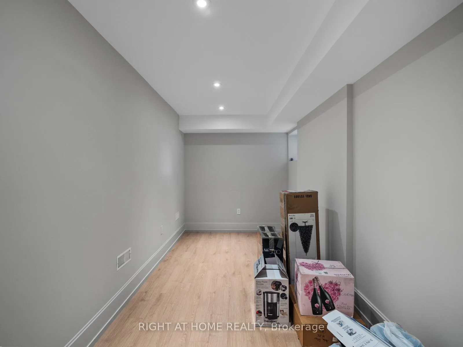 Photo 47 of 57 Alameda Avenue, Toronto, Oakwood Village — HOMEH
