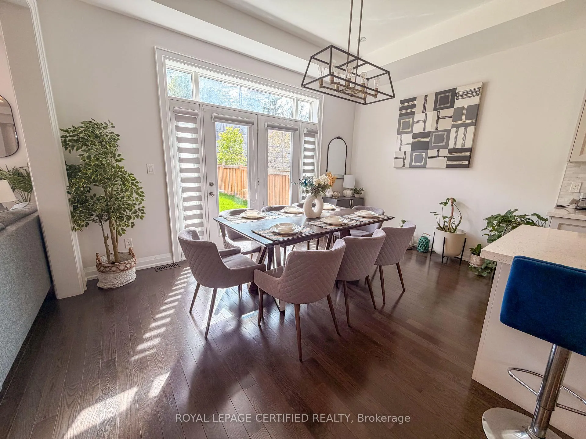 Photo 5 of 22 foxtrail Court, Halton Hills, Georgetown — HOMEH
