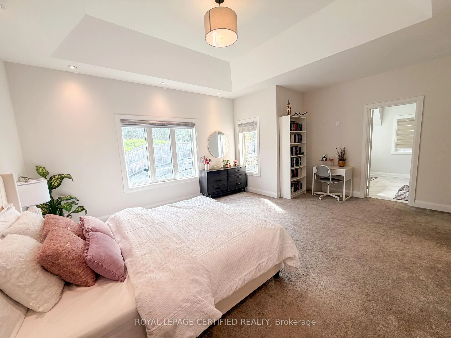 Photo 9 of 22 foxtrail Court, Halton Hills, Georgetown — HOMEH