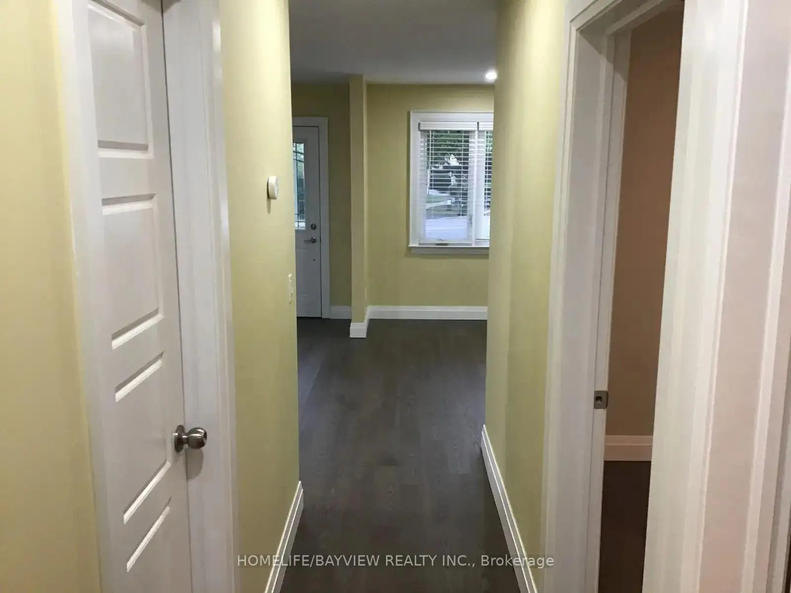 Photo 10 of 27 Fairfax (main floor) Crescent E, Scarborough, Clairlea-Birchmount — HOMEH