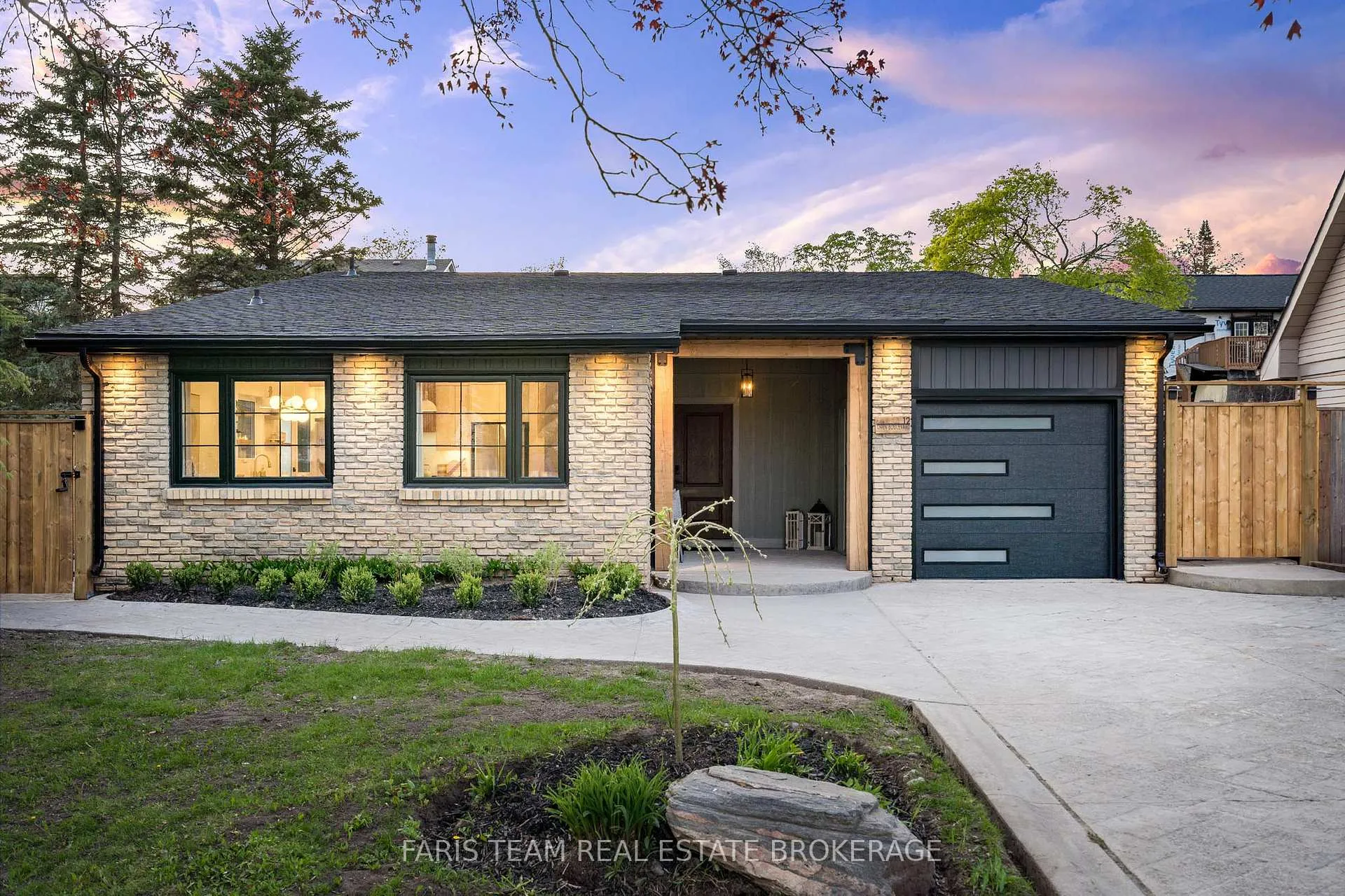 Photo 2 of 12 Oren Boulevard, Barrie, Sunnidale — HOMEH