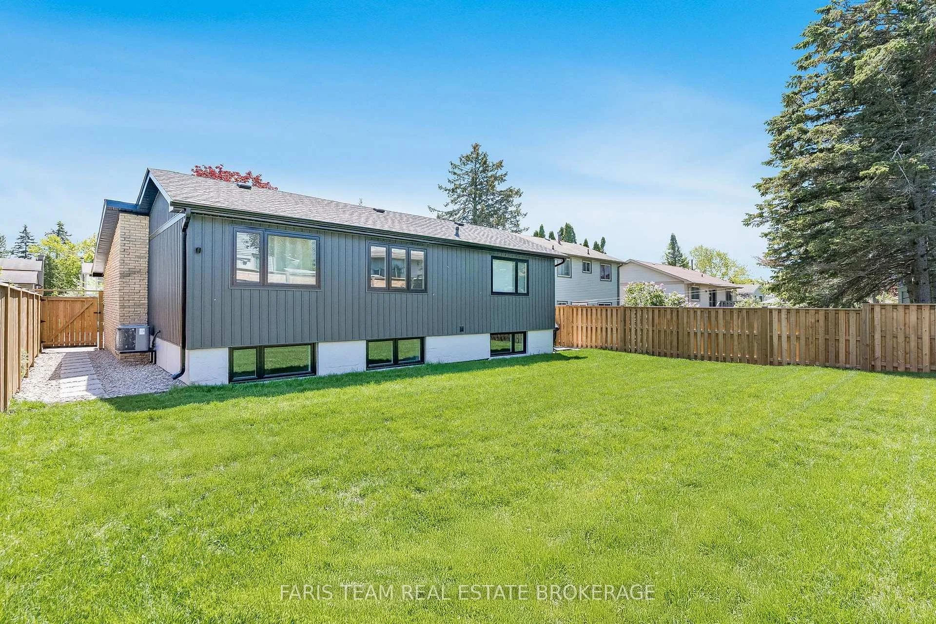 Photo 34 of 12 Oren Boulevard, Barrie, Sunnidale — HOMEH