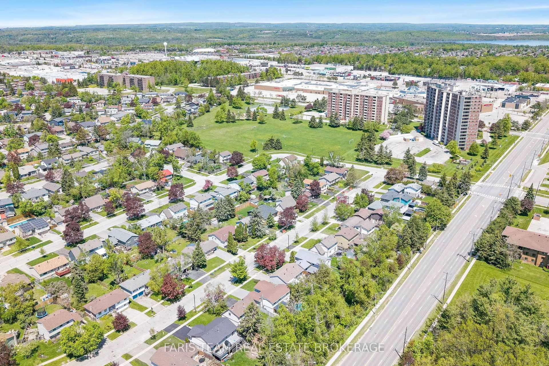 Photo 37 of 12 Oren Boulevard, Barrie, Sunnidale — HOMEH