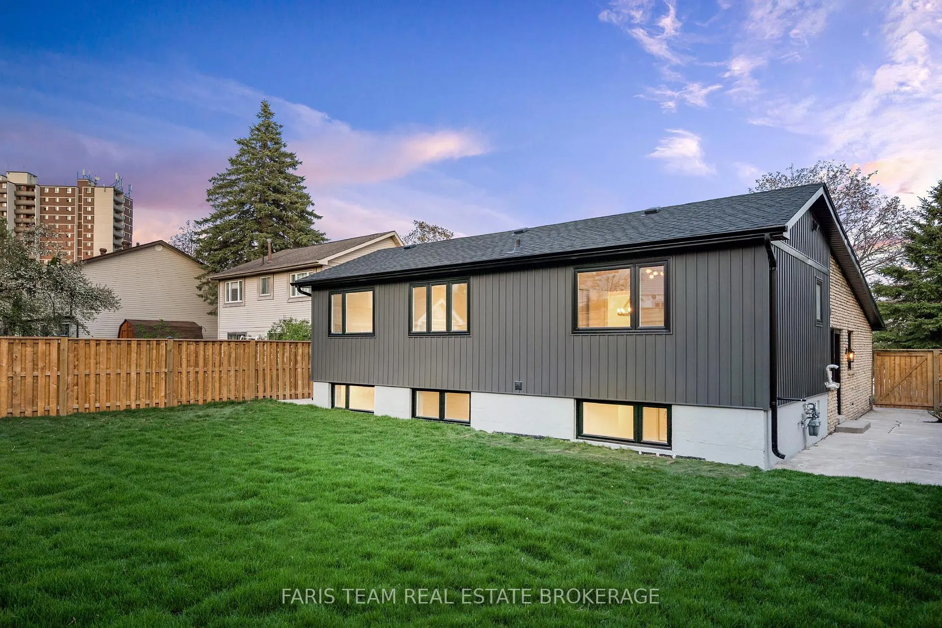 Photo 40 of 12 Oren Boulevard, Barrie, Sunnidale — HOMEH