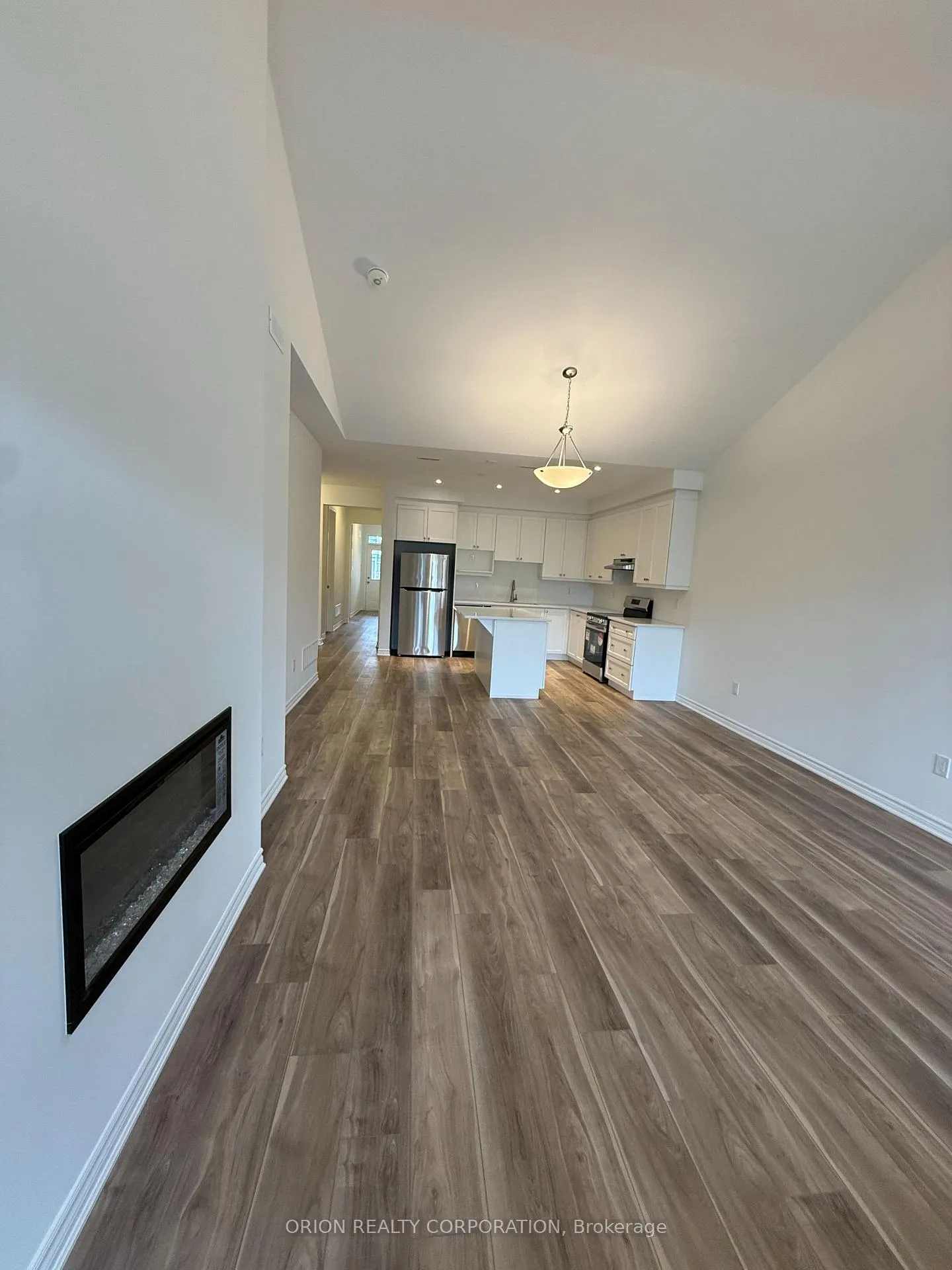 Photo 5 of 706 Sargeant Place, Innisfil, Rural Innisfil — HOMEH