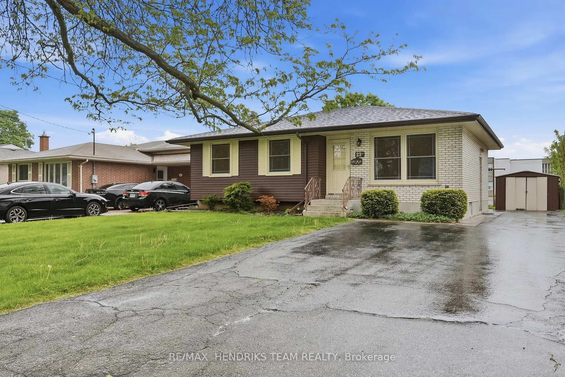 Photo 1 of 23 Crescentwood Drive, St. Catharines, Lakeport — HOMEH