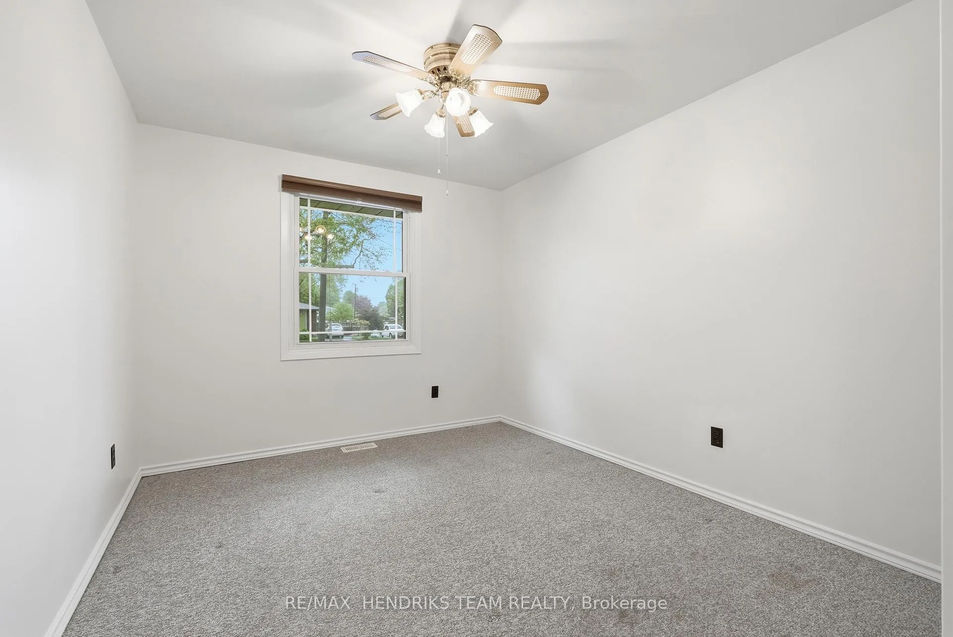 Photo 22 of 23 Crescentwood Drive, St. Catharines, Lakeport — HOMEH