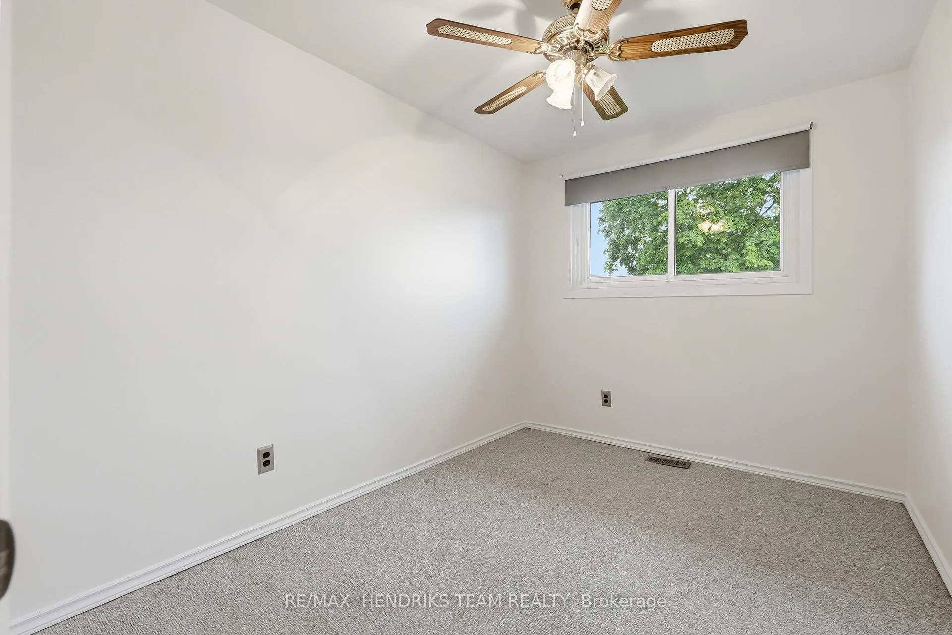 Photo 24 of 23 Crescentwood Drive, St. Catharines, Lakeport — HOMEH