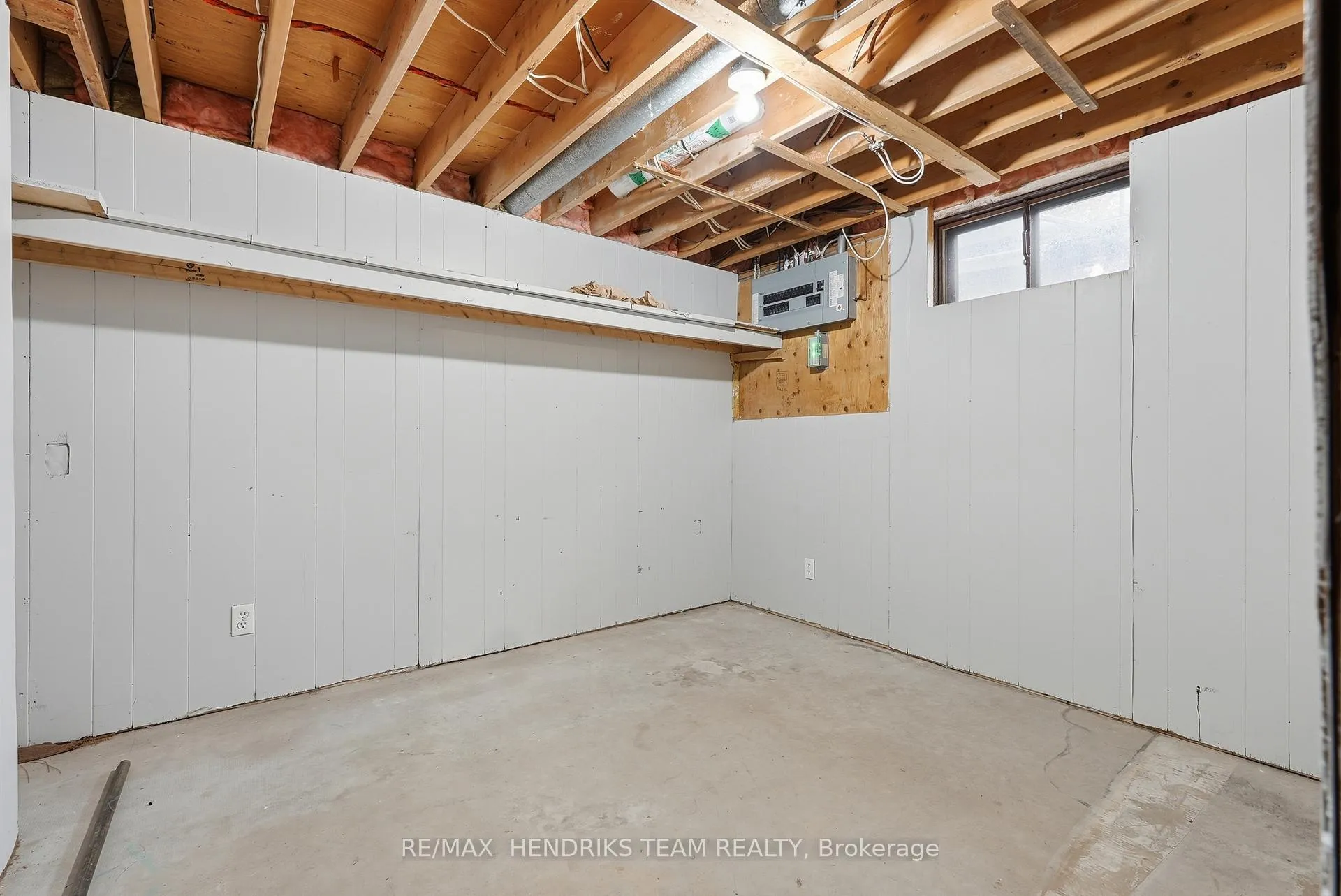Photo 35 of 23 Crescentwood Drive, St. Catharines, Lakeport — HOMEH
