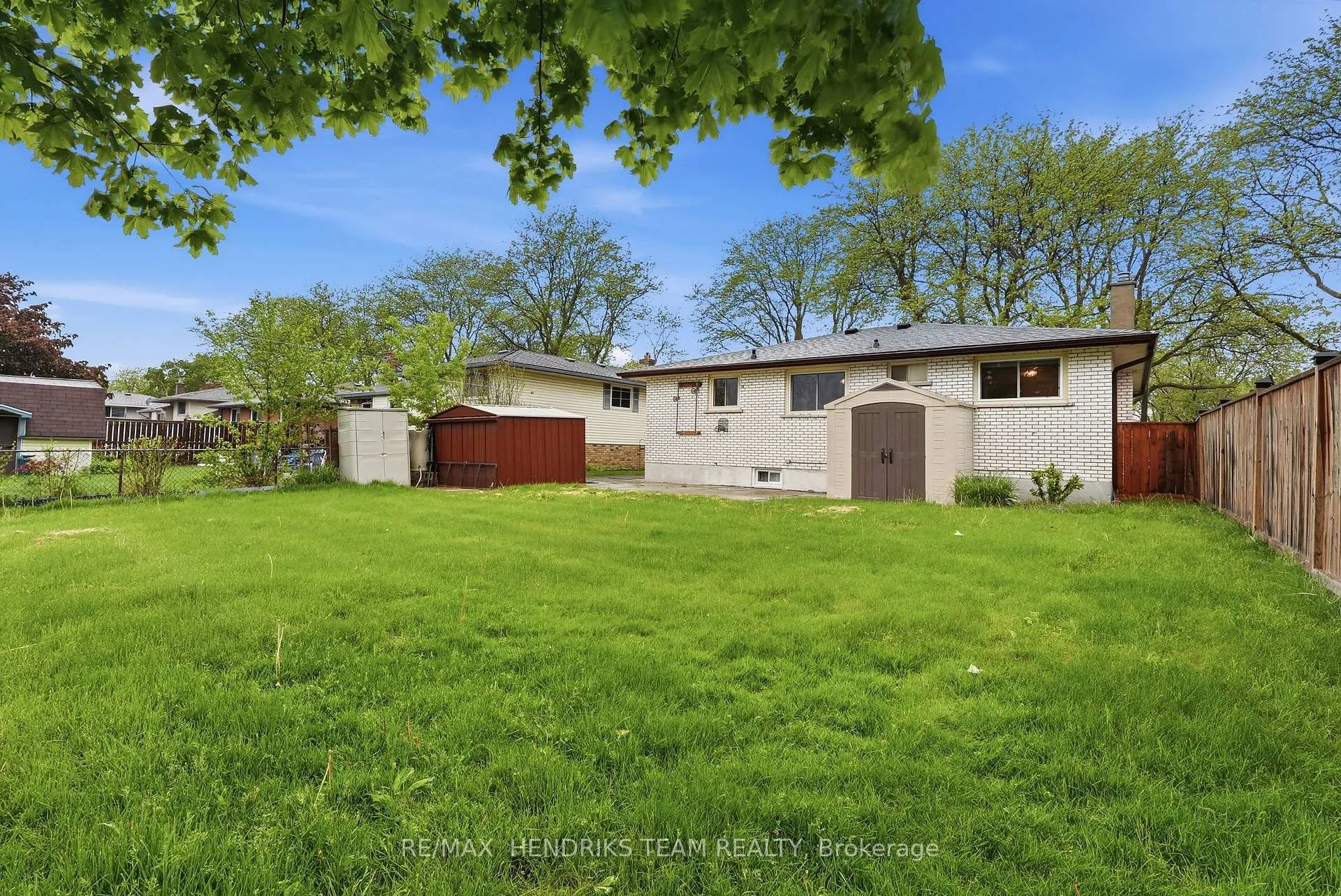 Photo 39 of 23 Crescentwood Drive, St. Catharines, Lakeport — HOMEH