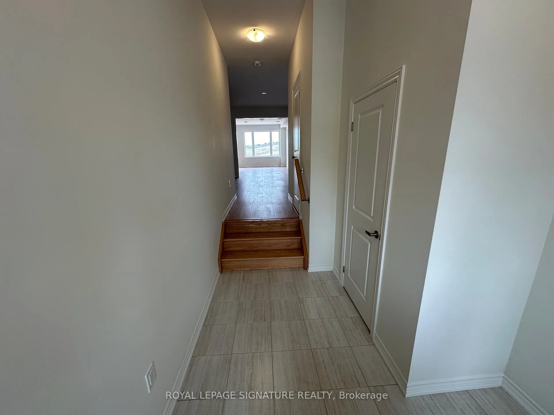 Photo 3 of 747 Carpenter Trail, Peterborough, Monaghan Ward 2 — HOMEH