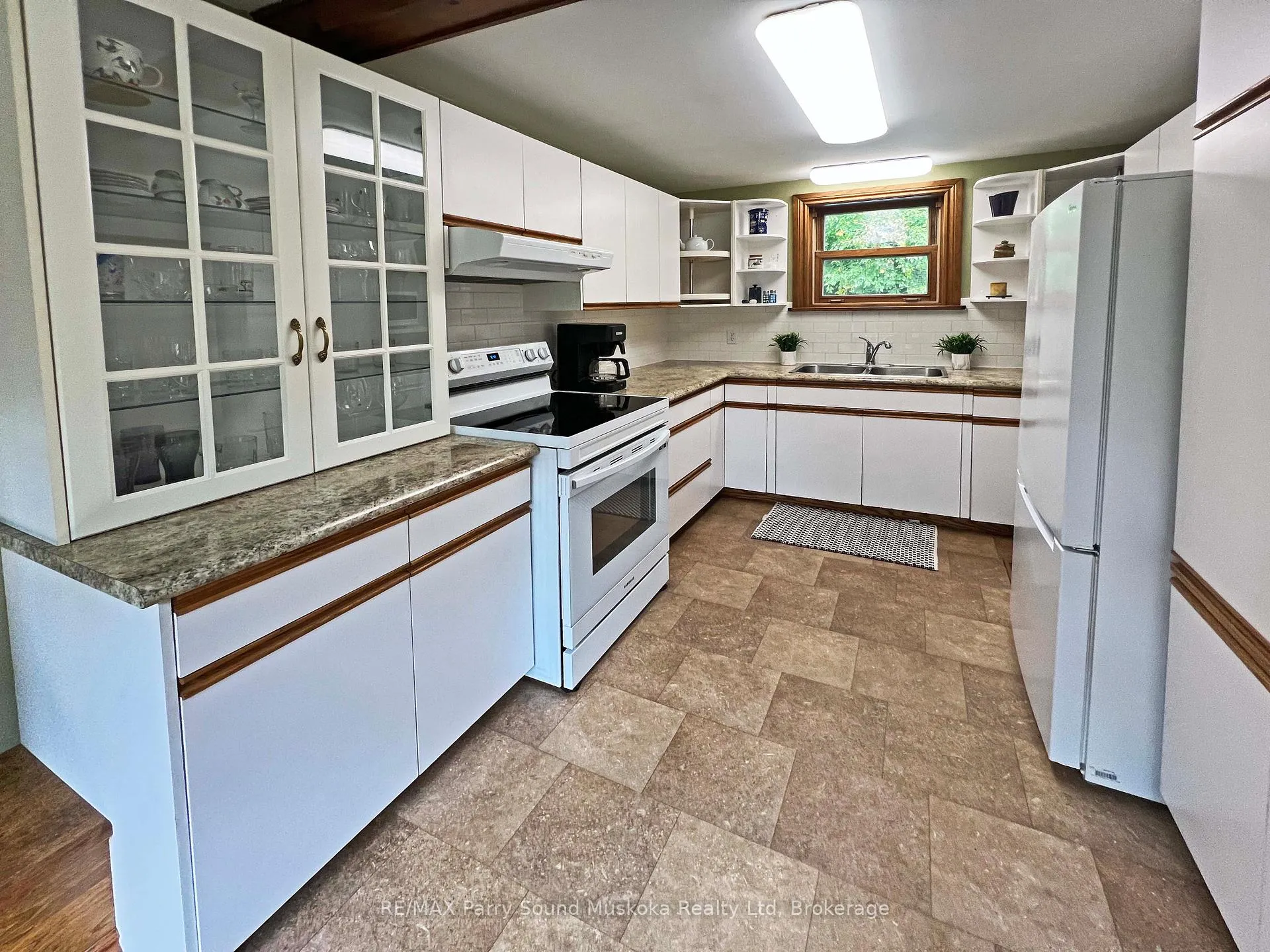 Photo 15 of 159 Boundary Spur Road, Whitestone, Dunchurch — HOMEH