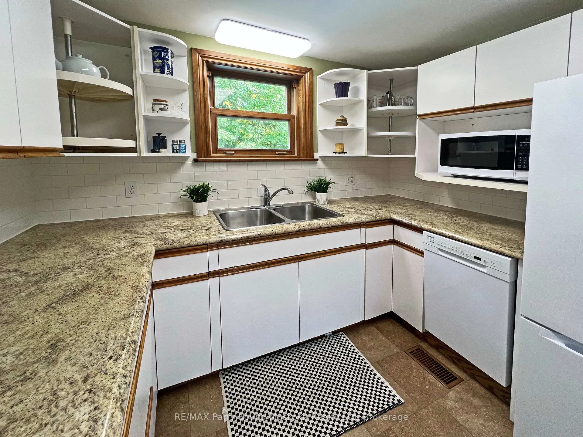 Photo 17 of 159 Boundary Spur Road, Whitestone, Dunchurch — HOMEH