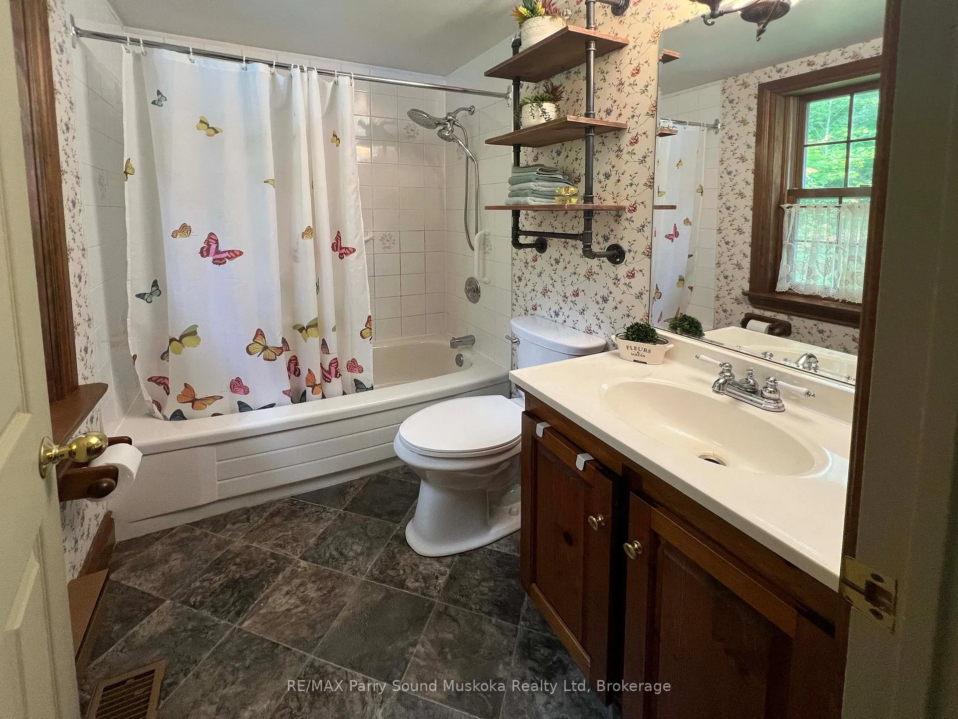 Photo 24 of 159 Boundary Spur Road, Whitestone, Dunchurch — HOMEH