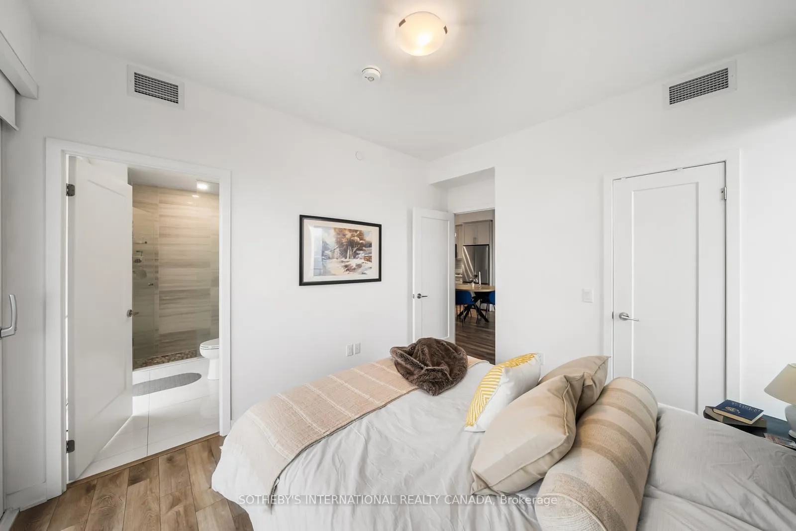 Photo 10 of Unit 2003, 95 Oneida Crescent, Richmond Hill, Langstaff — HOMEH