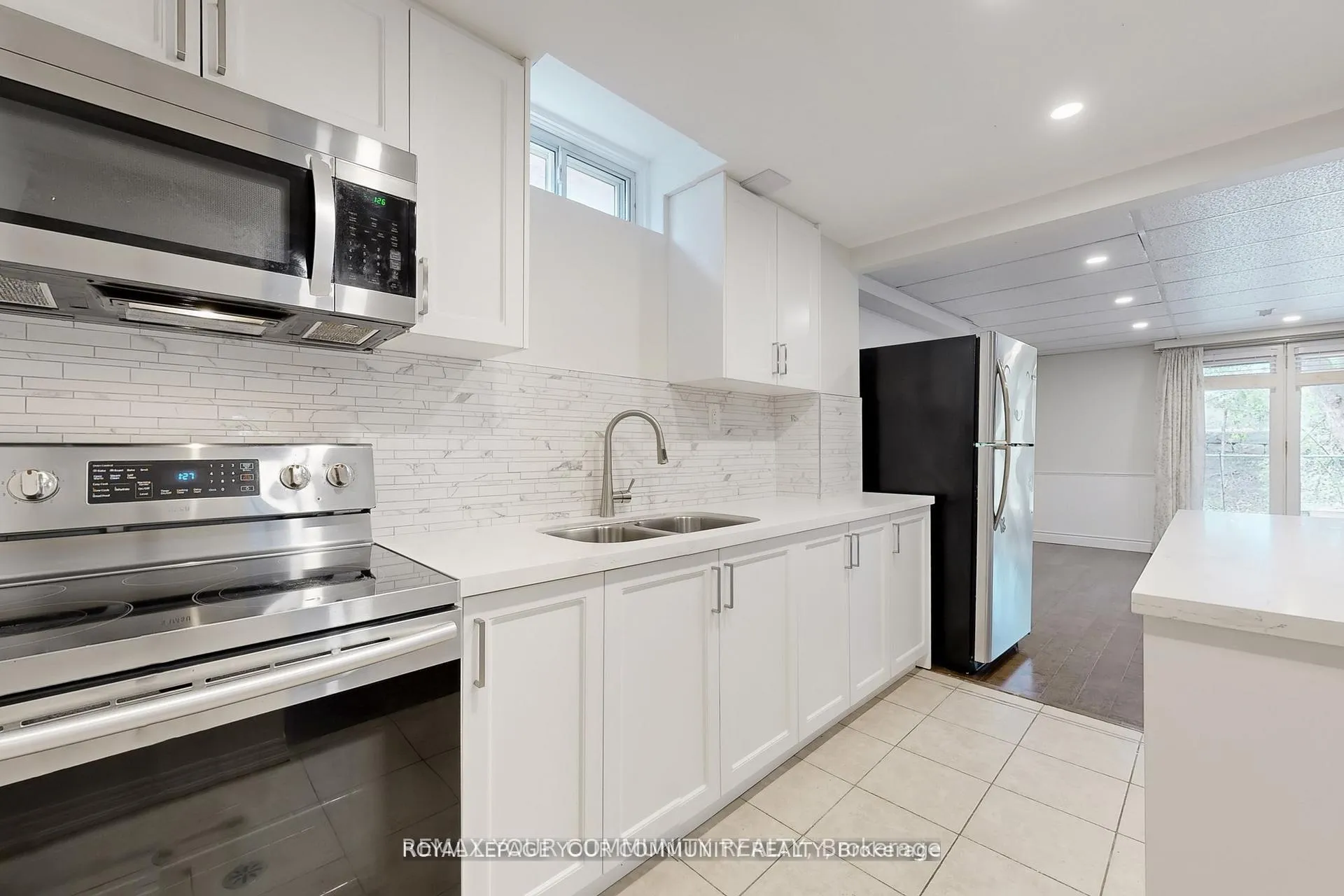Photo 13 of Unit Lower, 52 Eleanor Circle, Richmond Hill, South Richvale — HOMEH