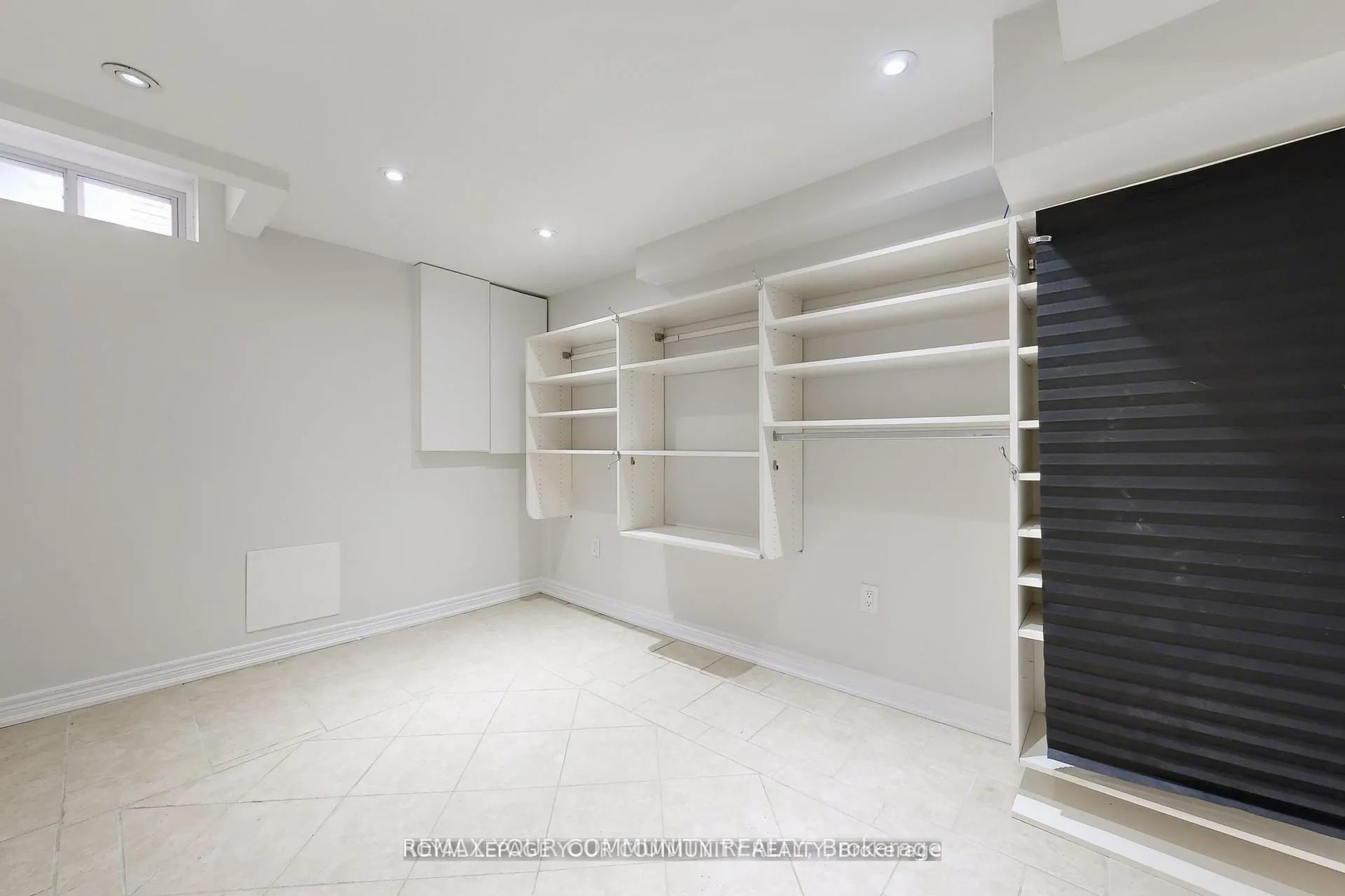 Photo 25 of Unit Lower, 52 Eleanor Circle, Richmond Hill, South Richvale — HOMEH