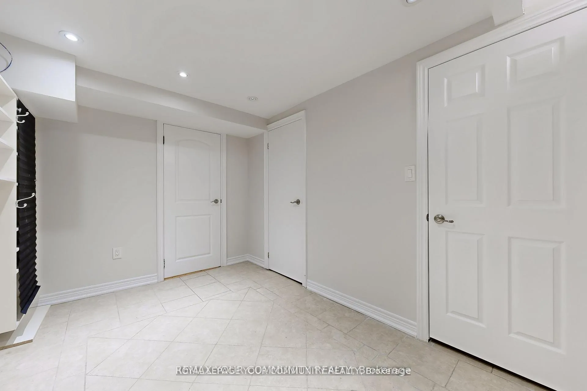 Photo 27 of Unit Lower, 52 Eleanor Circle, Richmond Hill, South Richvale — HOMEH