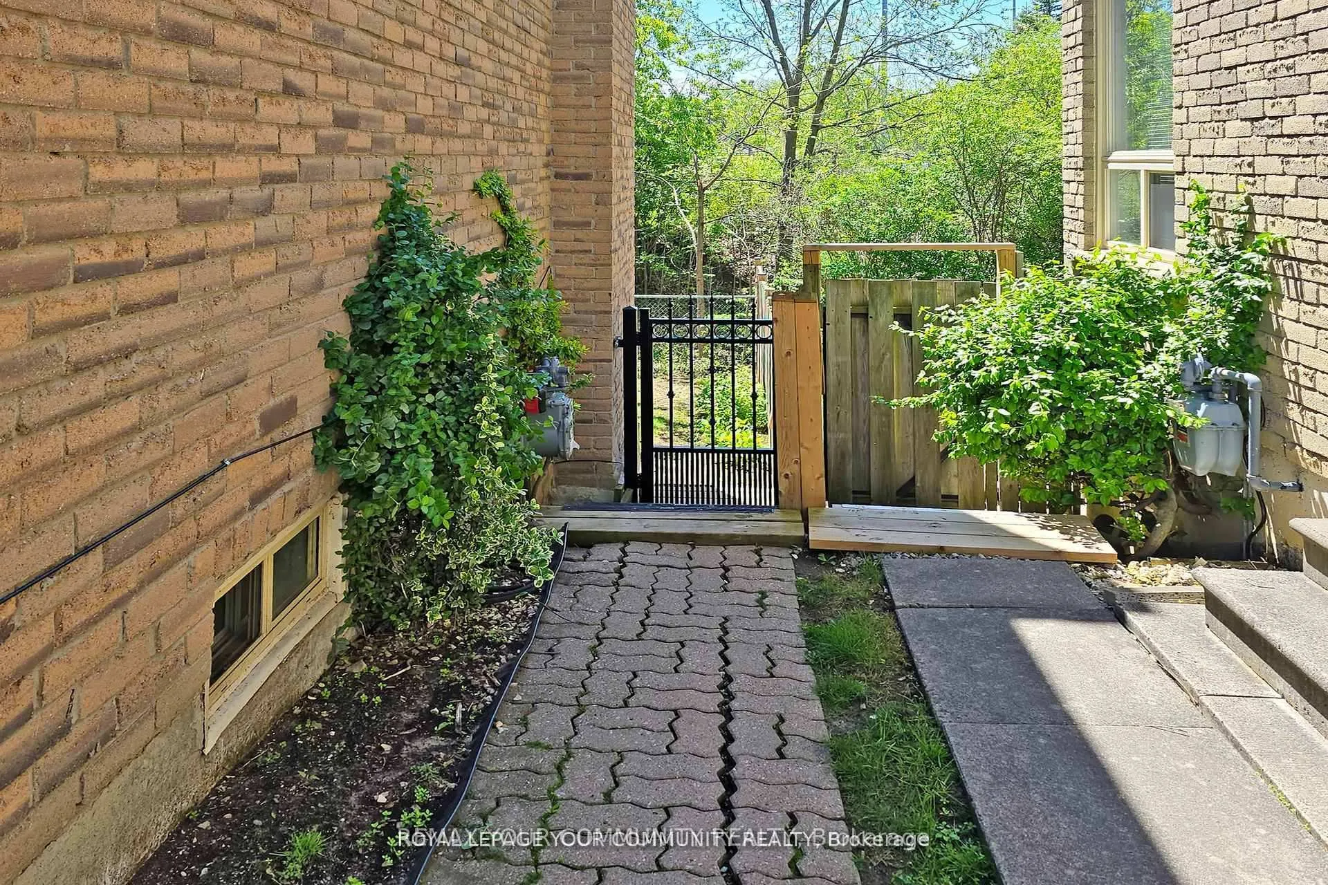 Photo 34 of Unit Lower, 52 Eleanor Circle, Richmond Hill, South Richvale — HOMEH