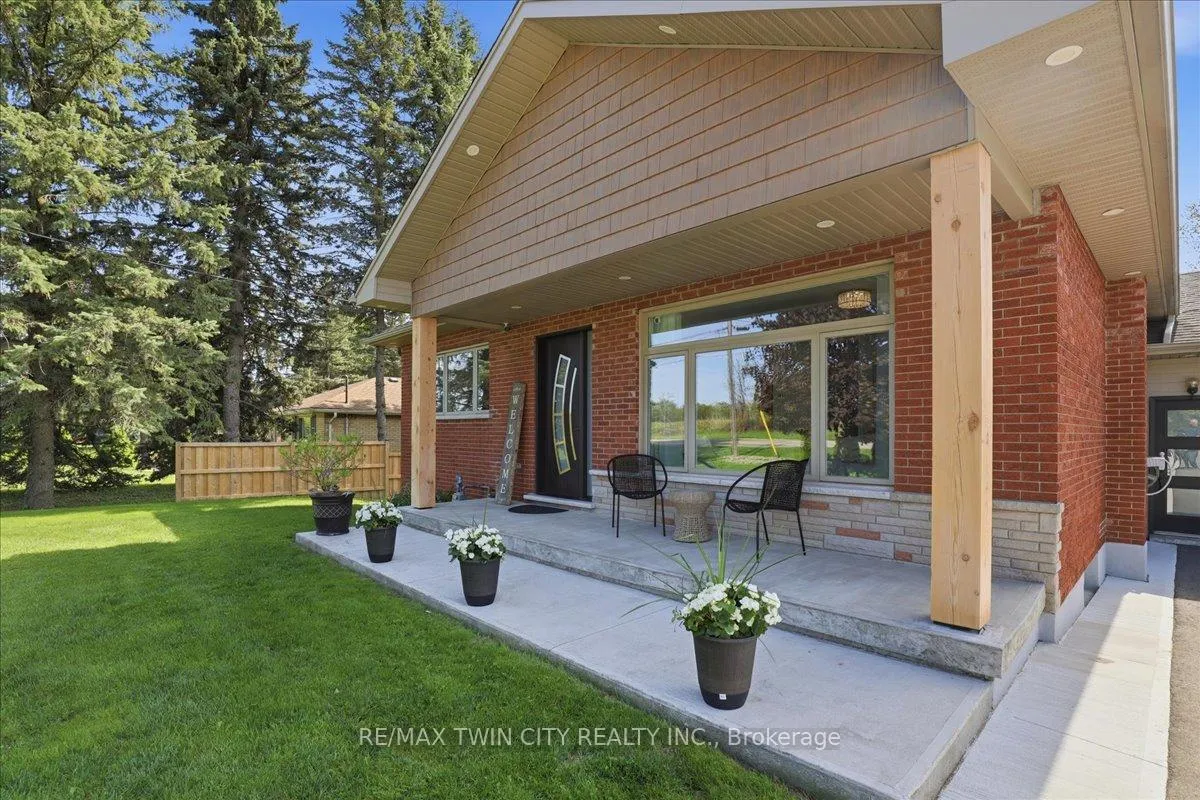 Photo 3 of 1438 Mannheim Road, Wilmot — HOMEH