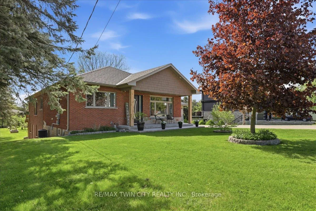 Photo 4 of 1438 Mannheim Road, Wilmot — HOMEH