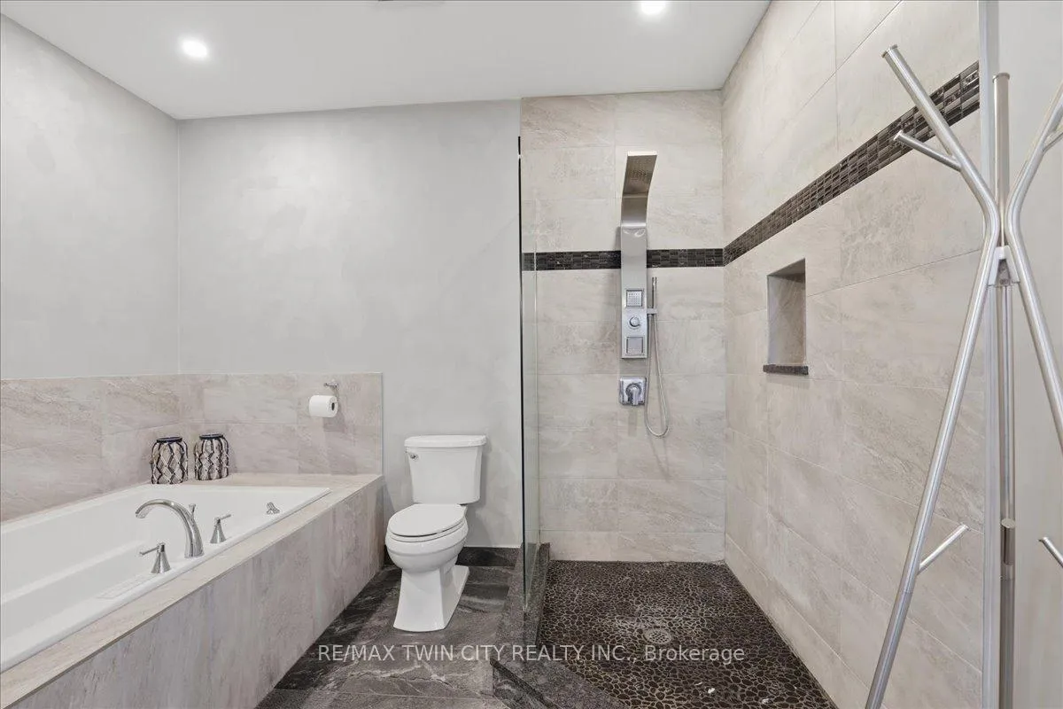 Photo 20 of 1438 Mannheim Road, Wilmot — HOMEH