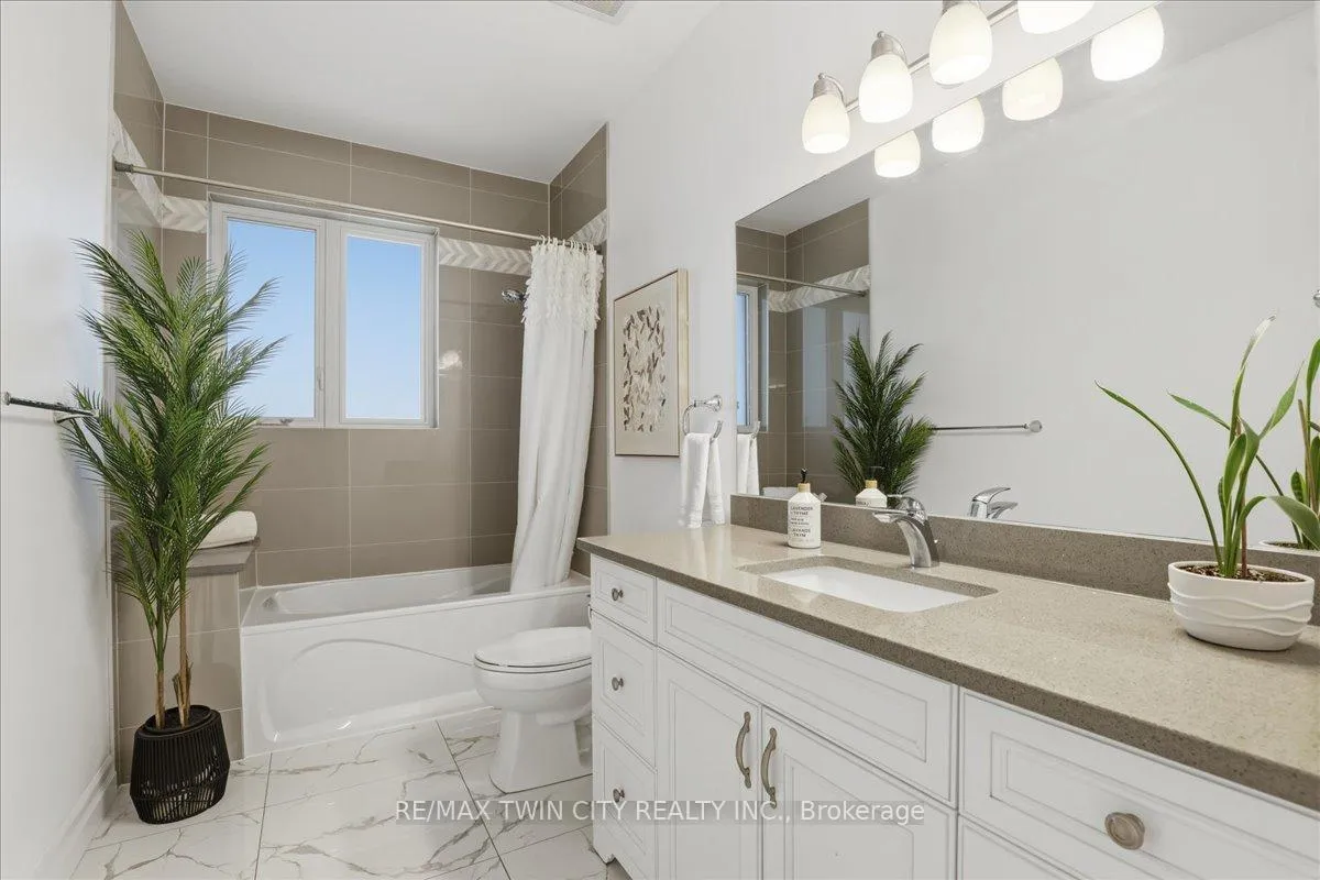 Photo 23 of 1438 Mannheim Road, Wilmot — HOMEH