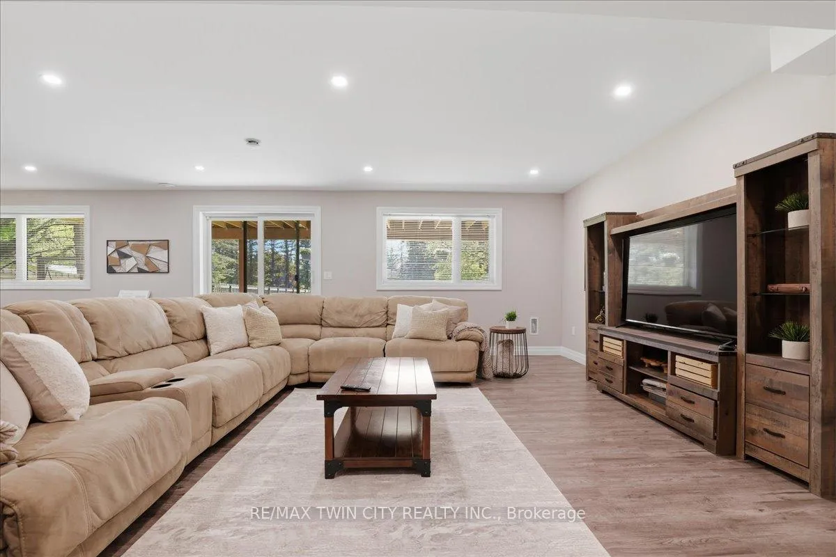 Photo 29 of 1438 Mannheim Road, Wilmot — HOMEH