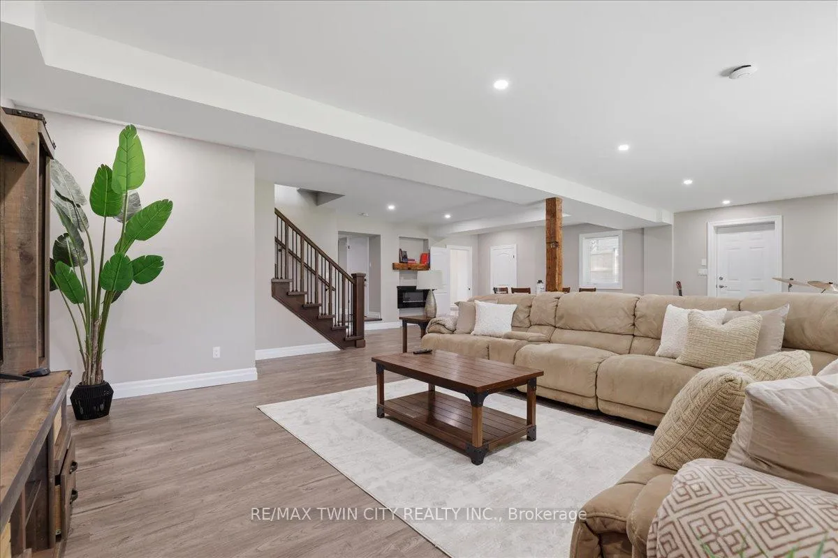 Photo 30 of 1438 Mannheim Road, Wilmot — HOMEH
