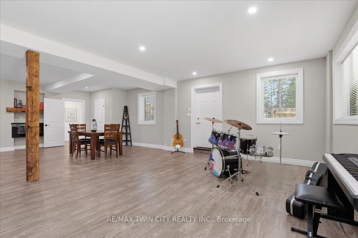 Photo 31 of 1438 Mannheim Road, Wilmot — HOMEH