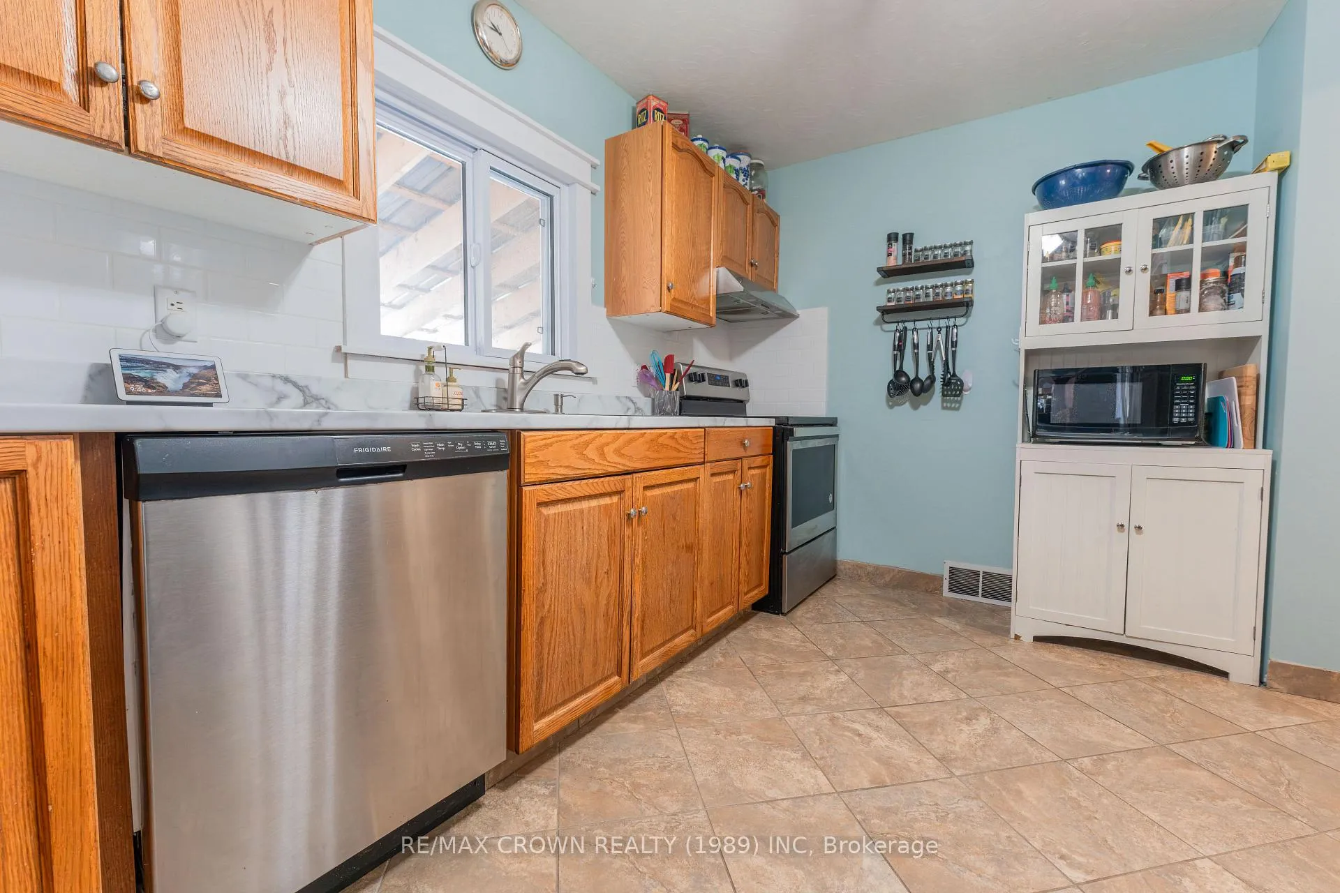 Photo 61 of 33 Dominion Avenue, Kapuskasing — HOMEH