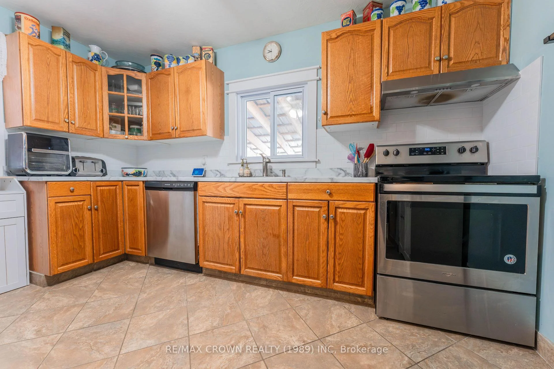 Photo 47 of 33 Dominion Avenue, Kapuskasing — HOMEH