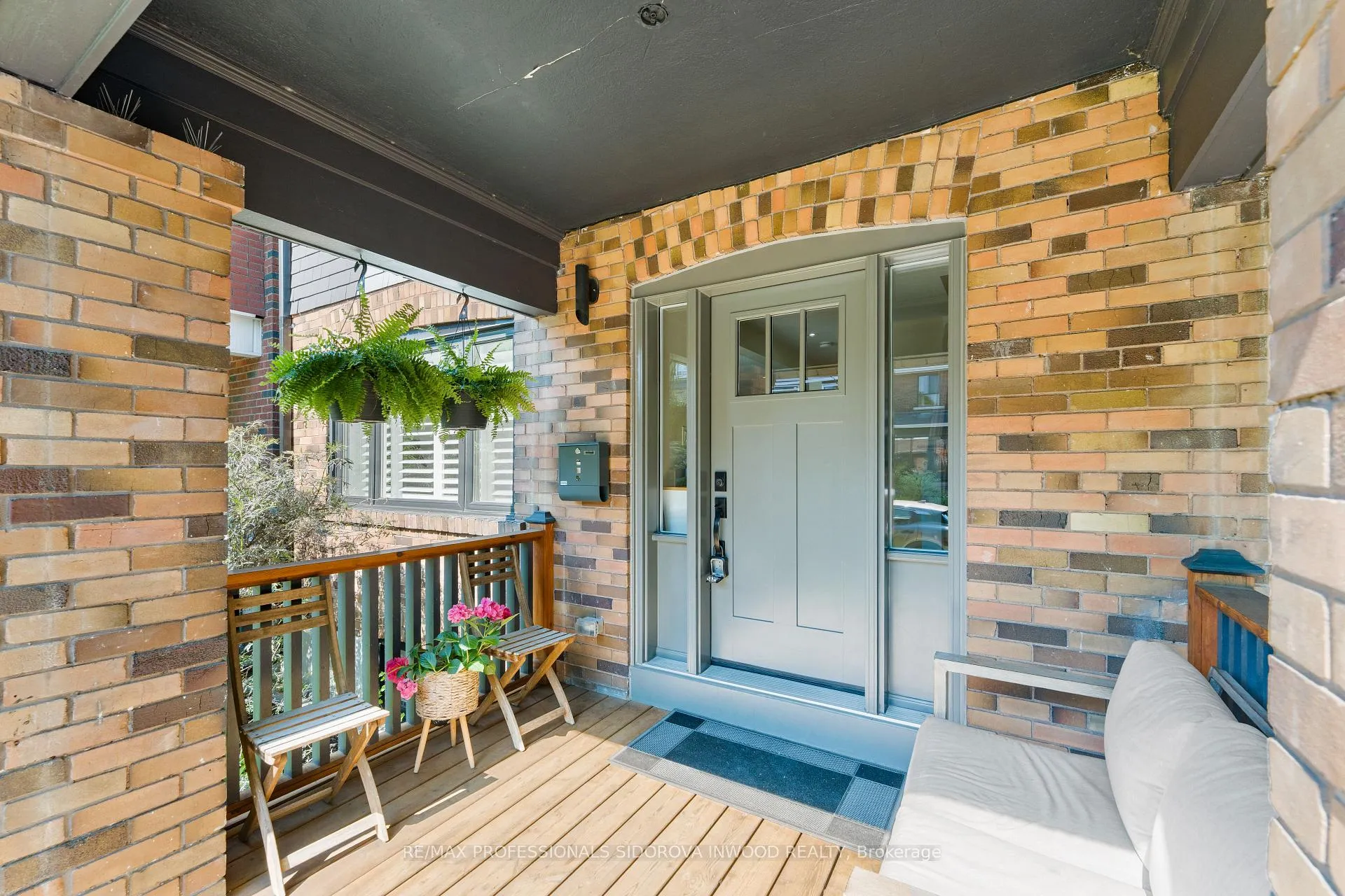 Photo 3 of 707 Windermere Avenue, Toronto, Runnymede-Bloor West Village — HOMEH