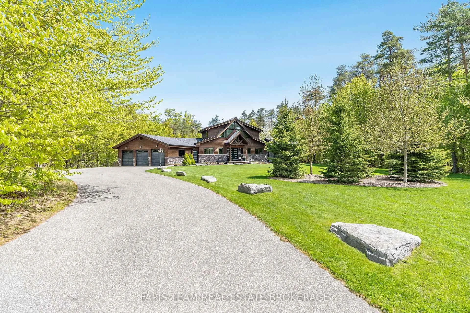 Photo 4 of 22 Houben Crescent, Oro-Medonte, Rural Oro-Medonte — HOMEH