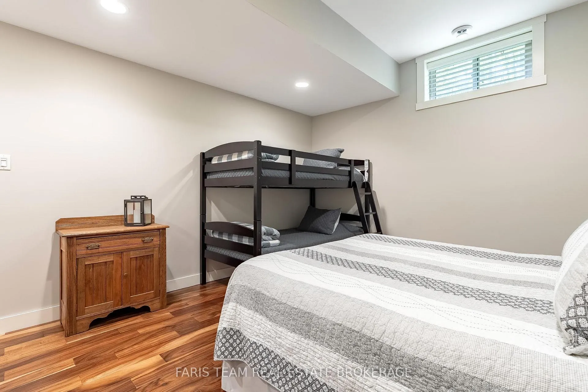 Photo 35 of 22 Houben Crescent, Oro-Medonte, Rural Oro-Medonte — HOMEH