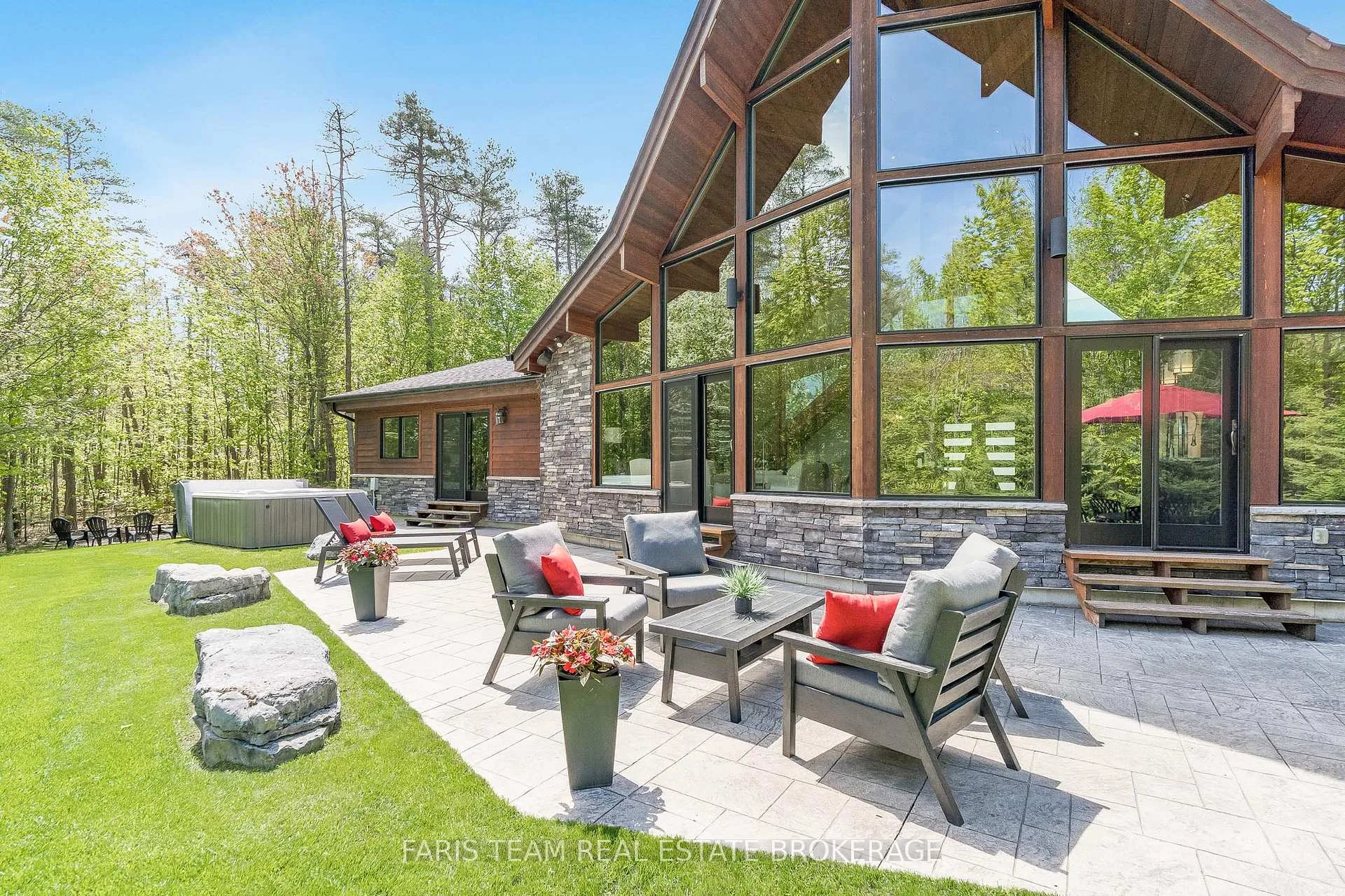 Photo 39 of 22 Houben Crescent, Oro-Medonte, Rural Oro-Medonte — HOMEH