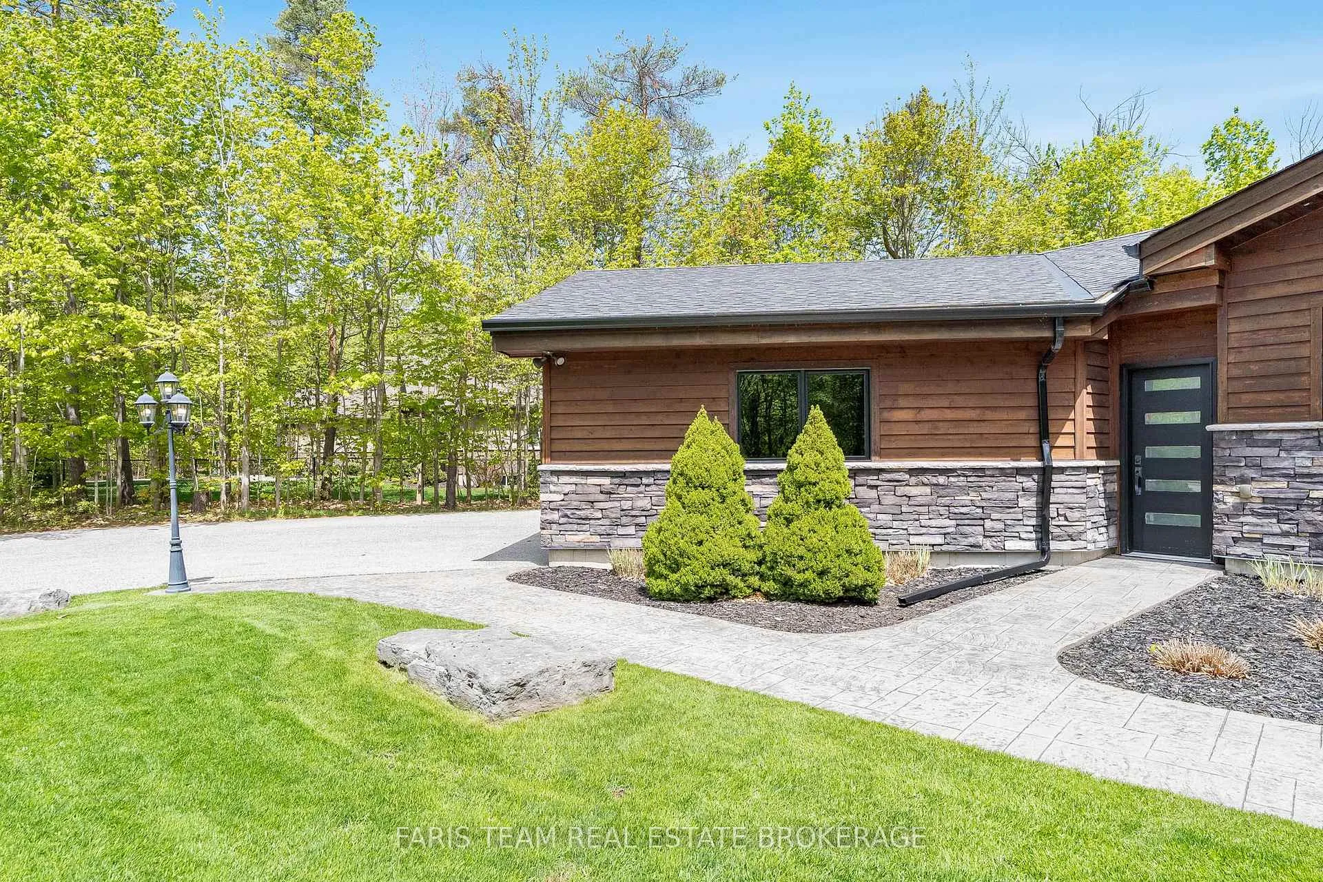 Photo 44 of 22 Houben Crescent, Oro-Medonte, Rural Oro-Medonte — HOMEH