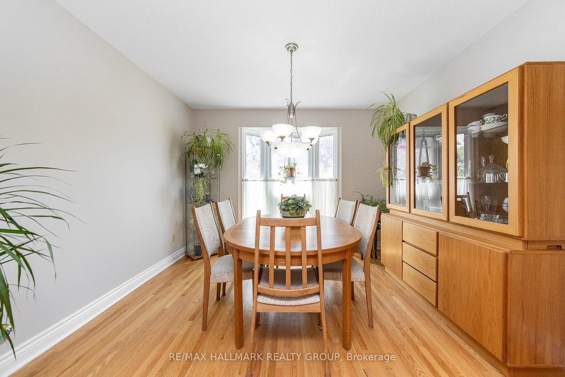 Photo 7 of 8 Trotting Way, Ottawa, Kanata - Bridlewood — HOMEH